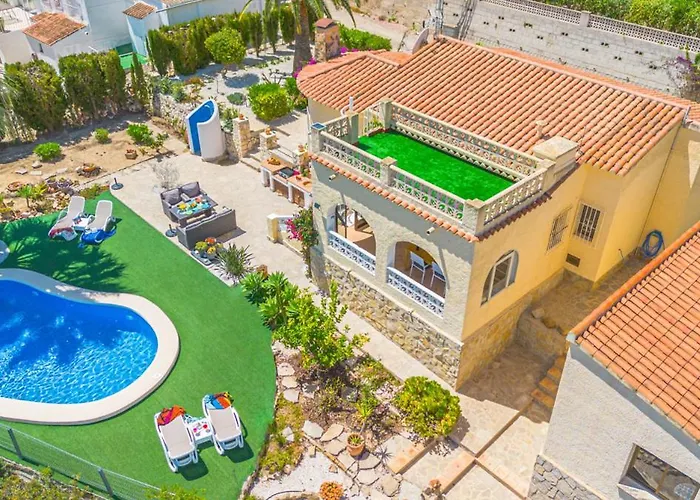 Sabine - Plusholidays * Кальпе