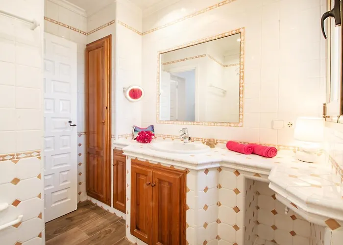 Sabine - Plusholidays * Кальпе