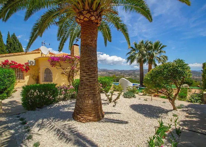 Sabine - Plusholidays Кальпе