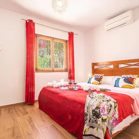 Sabine - Plusholidays Villa Calp