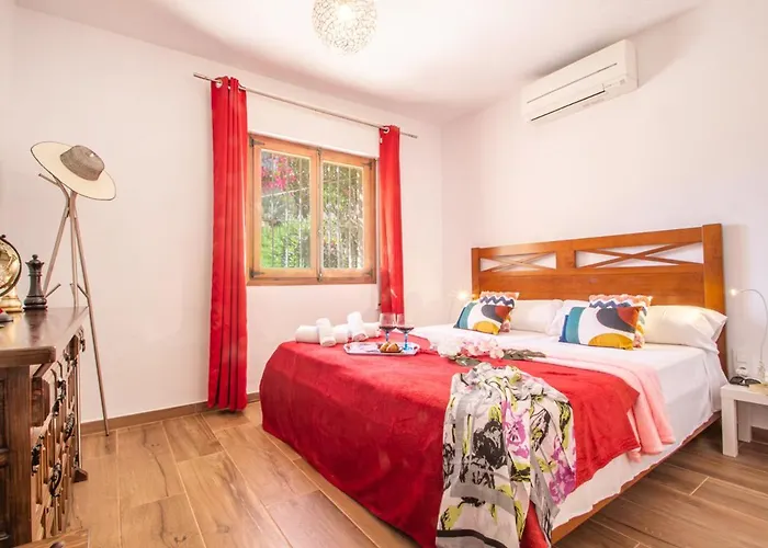 Sabine - Plusholidays Villa Calpe